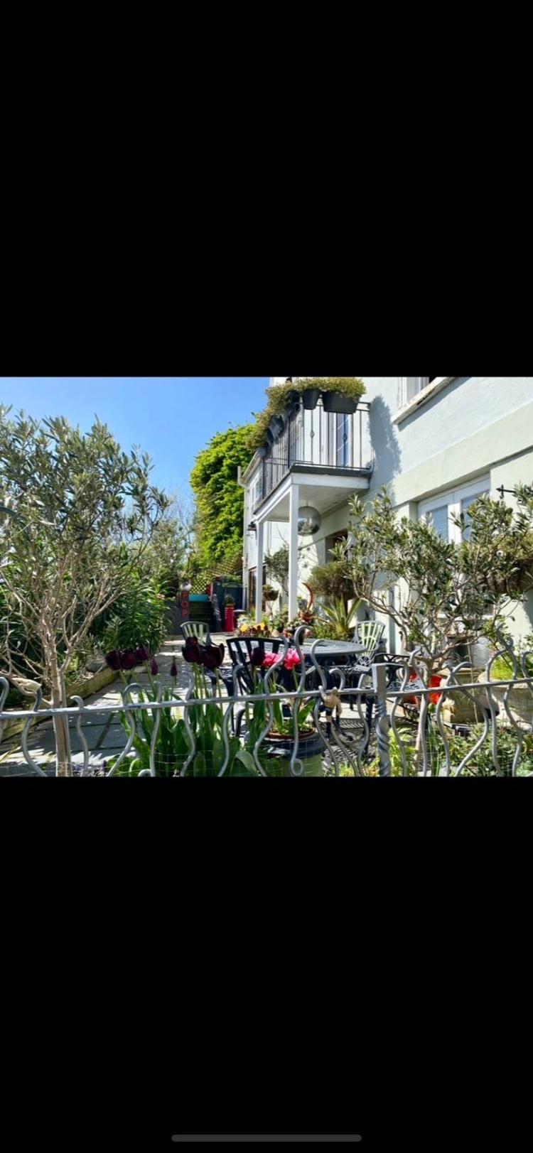 Pop Art Pad Heart Of Old Town With Parking! Daire Hastings Dış mekan fotoğraf