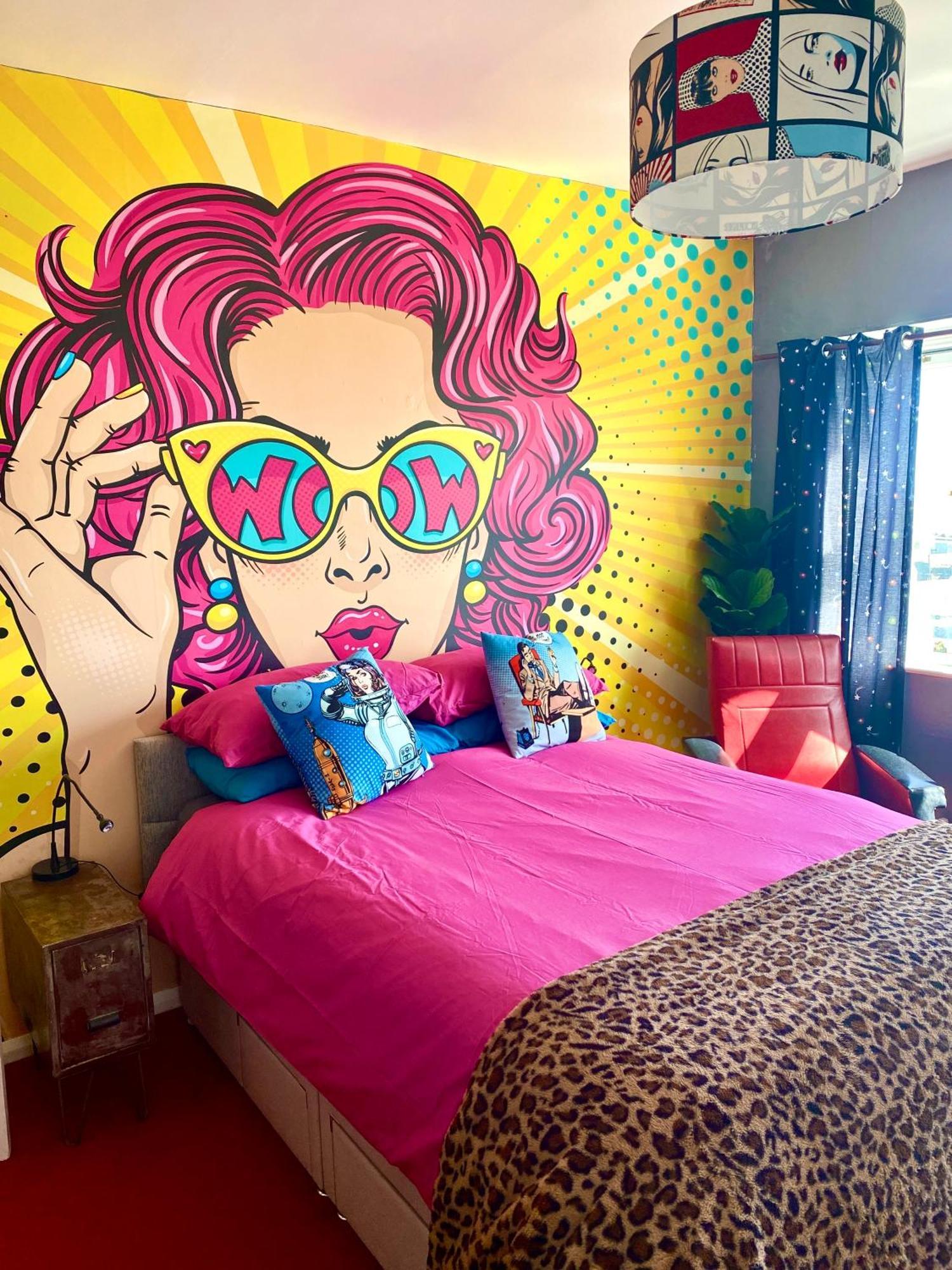 Pop Art Pad Heart Of Old Town With Parking! Daire Hastings Dış mekan fotoğraf
